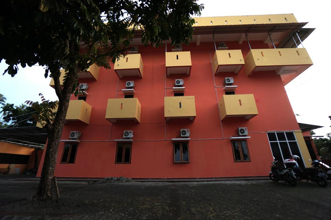 Oyo 2486 Bahana Guest House مانادو المظهر الخارجي الصورة