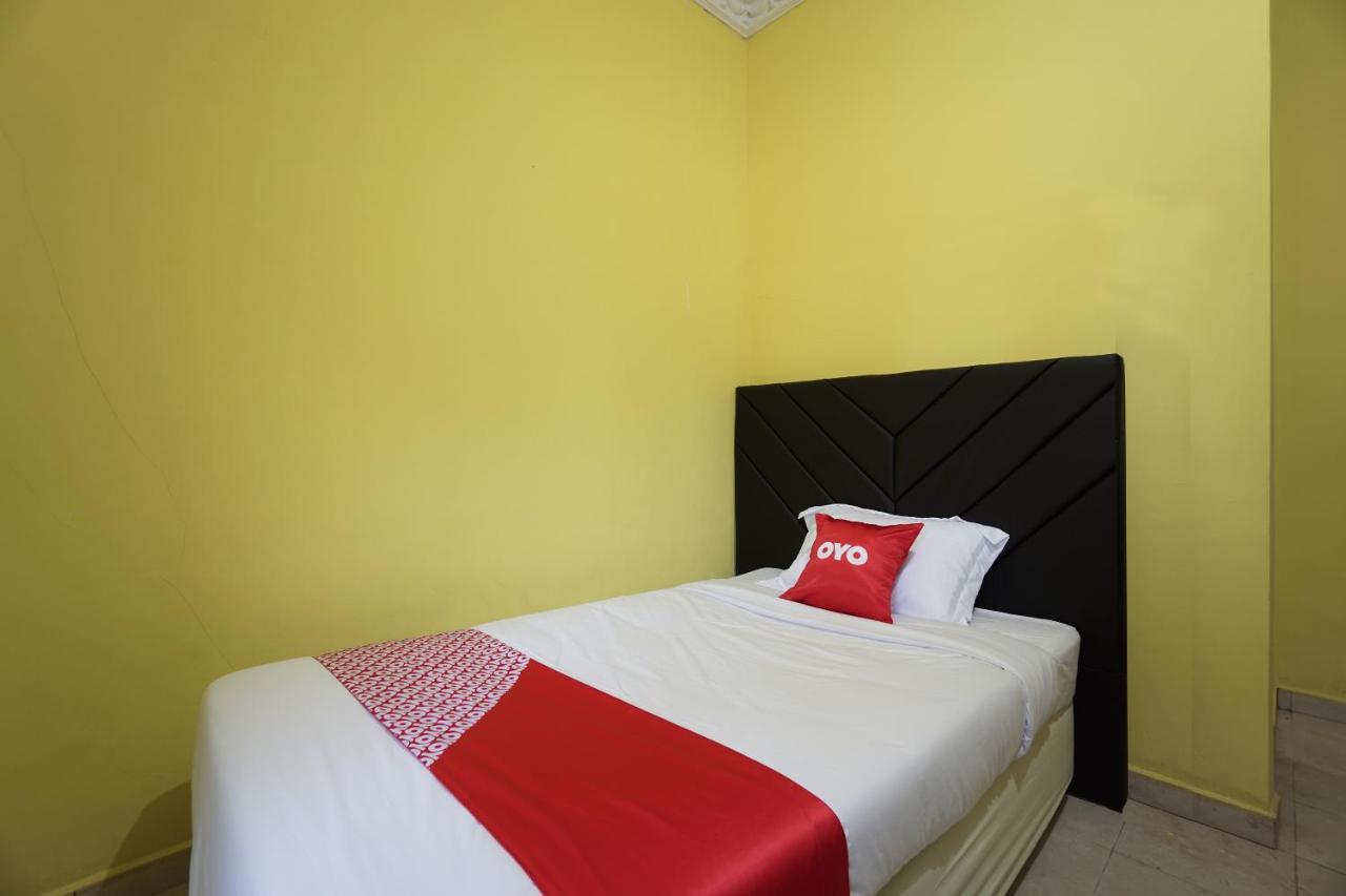 Oyo 2486 Bahana Guest House مانادو المظهر الخارجي الصورة